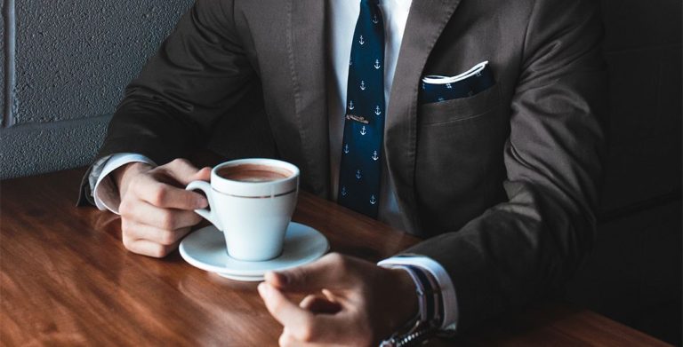 Read more about the article The Intricate Art of Kashmiri Handweaving